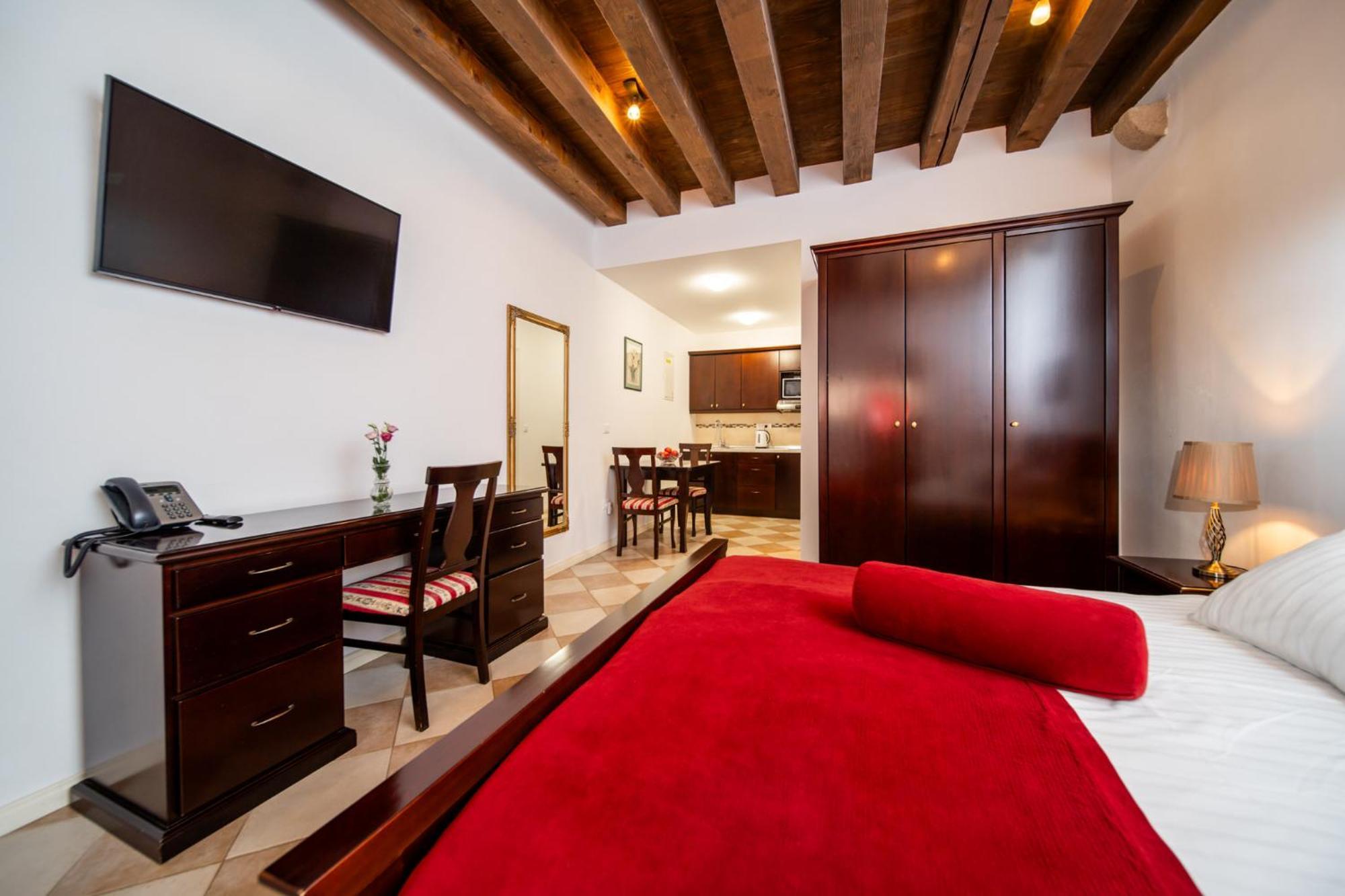 Sunce Palace With Free Offsite Parking Ragusa